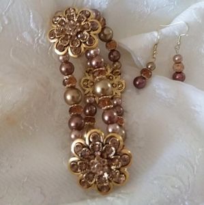 Earrings and bracelet set